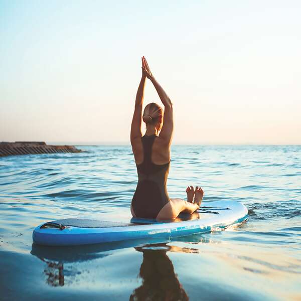 Familienurlaub - FitReisen - am Gardasee Aktiv- und Sporturlaub tanke Energie & stelle dir neue Herausforderungen, z.B. beim Yoga, Klettern oder Tennis